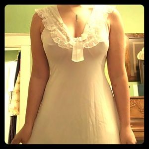 Adorable Vintage Nightgown